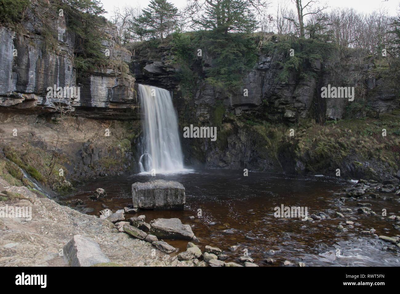 Thornton Kraft Wasserfall an der Ingleton Waterfall Trail North Yorkshire Dales England Großbritannien Stockfoto