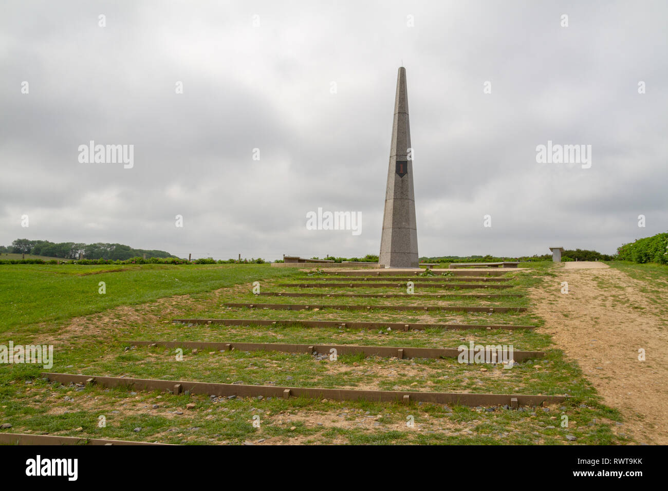 1st Infantry Division Memorial oberhalb der Les Moulins draw, Omaha Beach, Normandie, Frankreich. Stockfoto