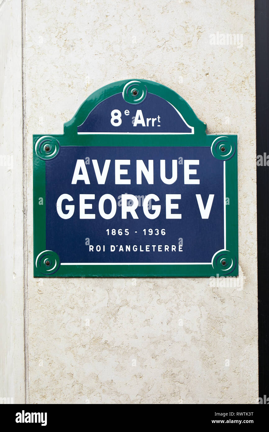 Avenue George V street sign in Paris, Frankreich Stockfoto