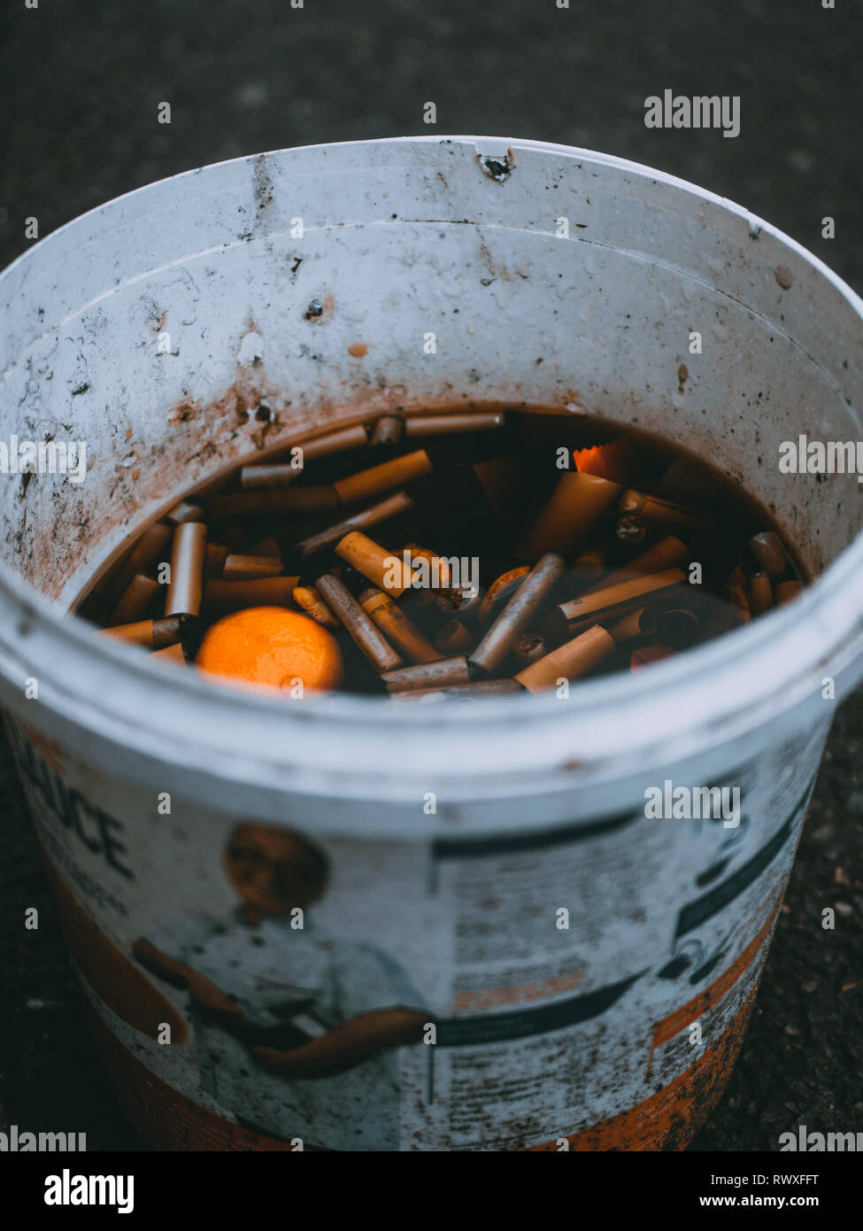 Zigarette Schaufel Stockfoto