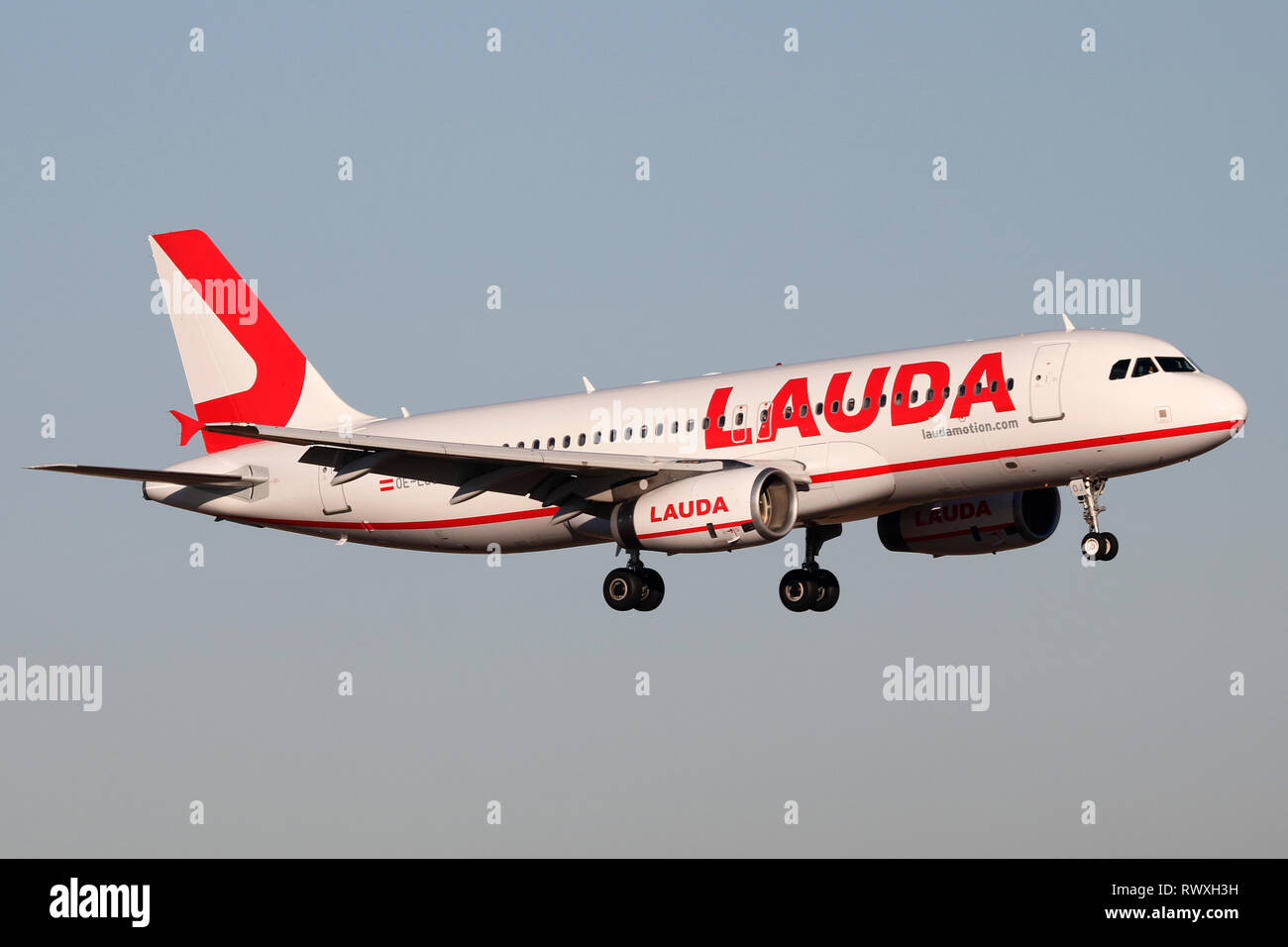 Flugzeuge in Stuttgart im Winter 2018/2019 Stockfoto