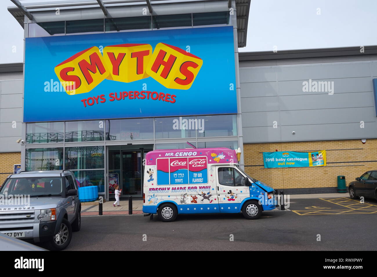 Smyths toy shop Fotos und Bildmaterial in hoher Auflösung Alamy