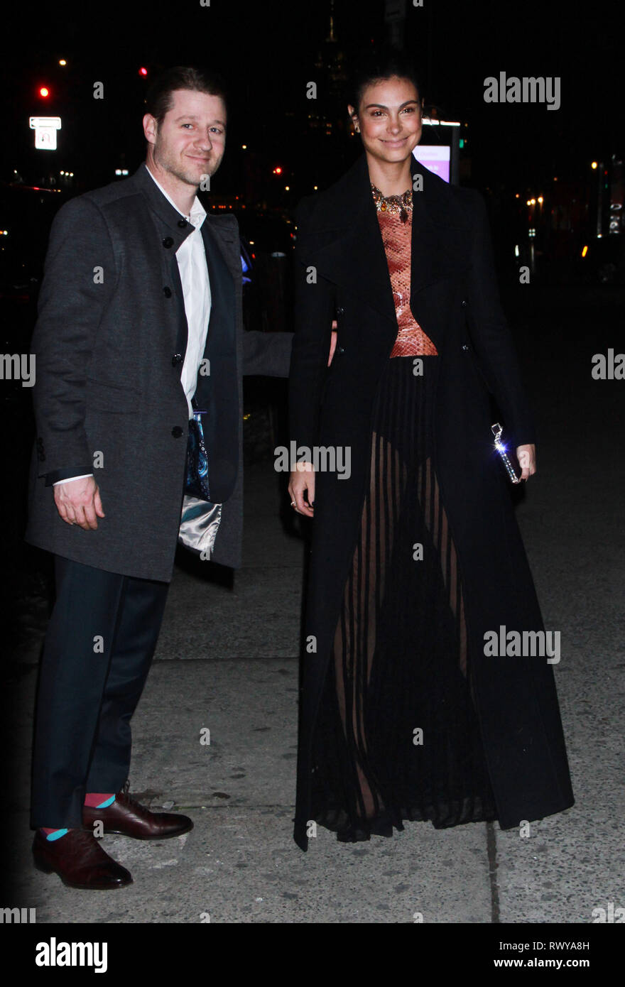 New York, NY, USA. 07 Mär, 2019. Benjamin McKenzie, Morena Baccarin, Bravo Premiere von Projekt- und Landebahn Vandal in New York City am 07. März 2019. Credit: Rw/Medien Punch/Alamy leben Nachrichten Stockfoto