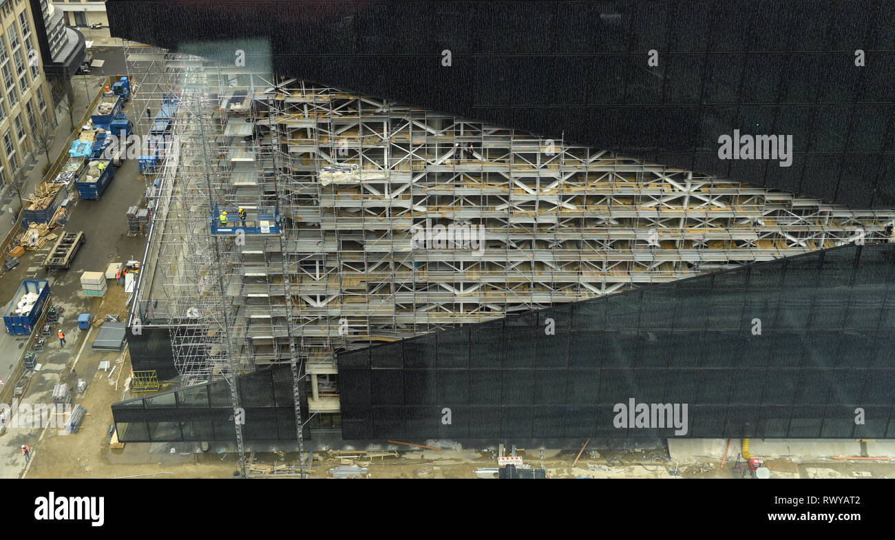 Berlin, Deutschland. 07 Mär, 2019. Mit Blick auf das neue Gebäude der Axel Springer Haus, Baustelle, Axel Springer neues Gebäude Bilanzpressekonferenz 2019 der Axel Springer SE in Berlin, Deutschland am 07.03.2019. | Verwendung der weltweiten Kredit: dpa/Alamy leben Nachrichten Stockfoto