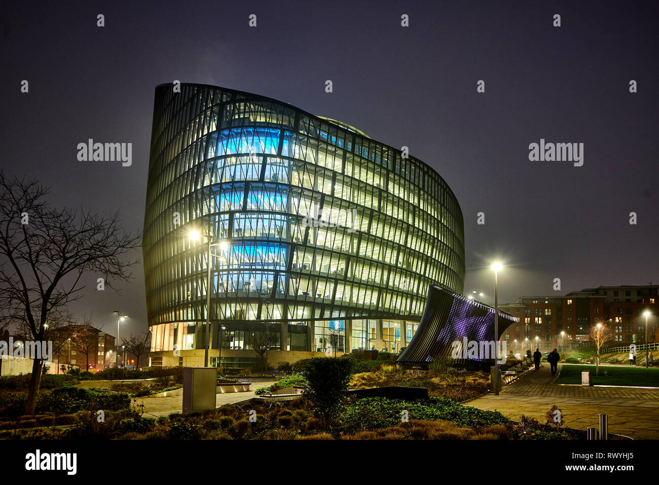 In der Nacht der NOMA Entwicklung einen Engel Platz Sehenswürdigkeit Sitz der Co-operative Group, stainable Energie Anmeldeinformationen Architektur Stockfoto