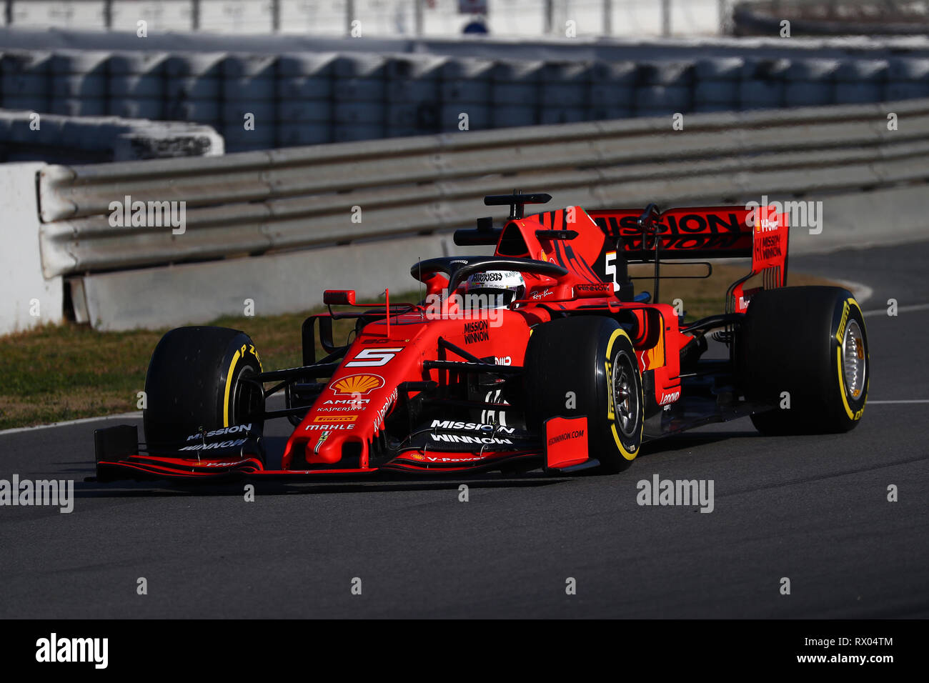 Montmelo, Barcelona - Spanien. 28 Uhr Februar 2019. Sebastian Vettel von Deutschland fahren die (5) die Scuderia Ferrari SF90 auf der Spur während der F1 Winter Testen Stockfoto