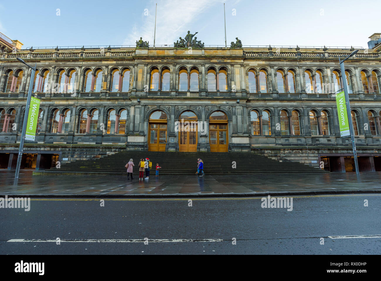 Edinburgh, Schottland - Dez 2018. Blick auf das Äußere des National Museum of Scotland auf der Chambers Street Stockfoto