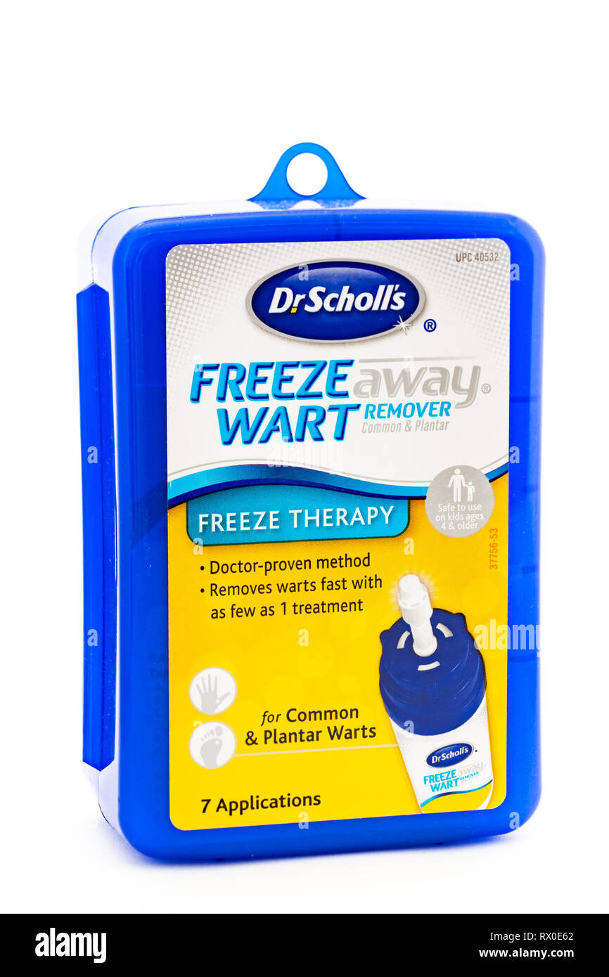 Eine blaue Box aus Kunststoff von Dr. Scholl's Freeze entfernt Warze Remover für gemeinsame und Plantare Warzen. Stockfoto