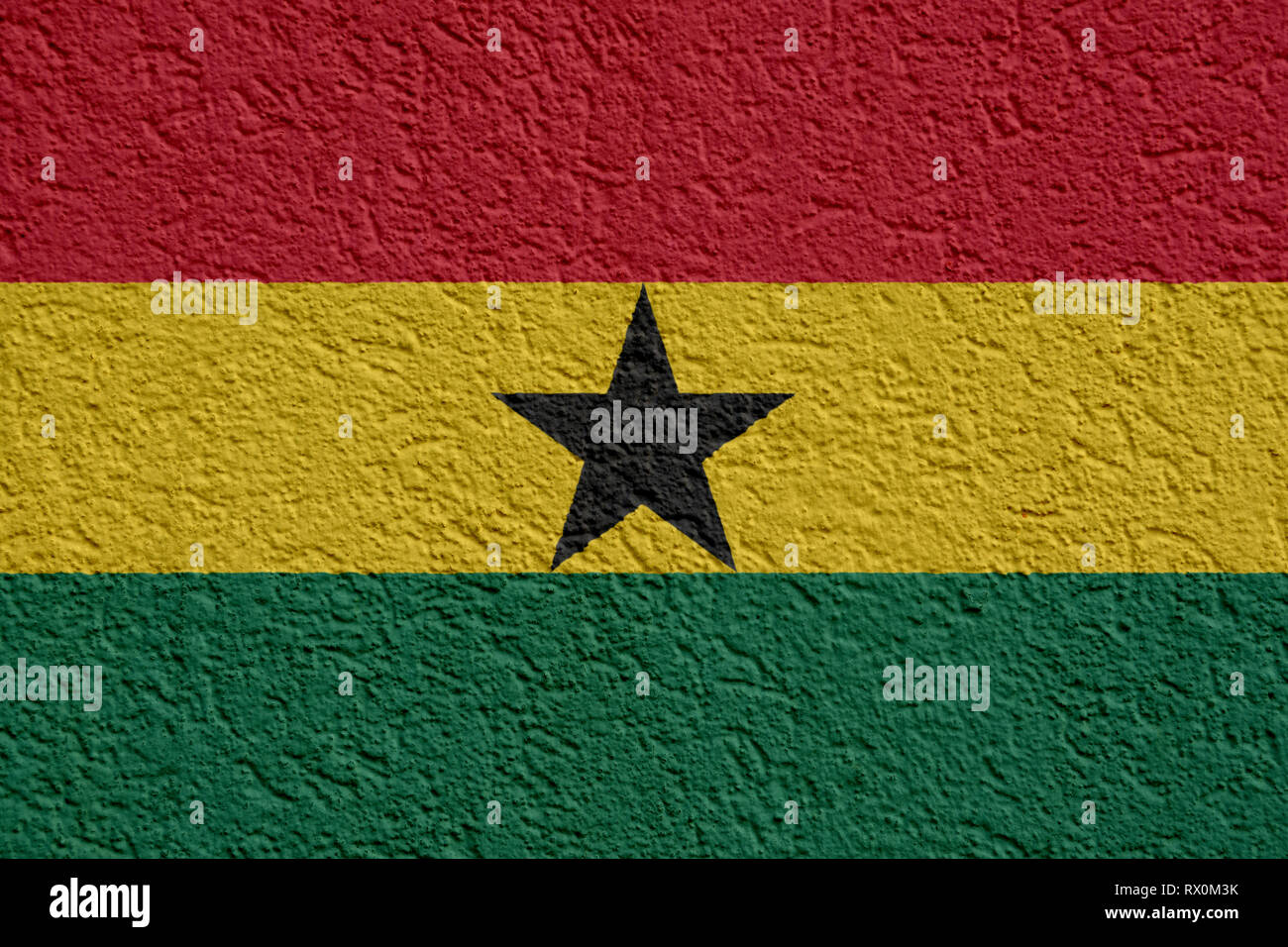 Ghana Politik oder Business Konzept: der ghanaischen Flagge Wand mit Gips, Hintergrund Textur Stockfoto