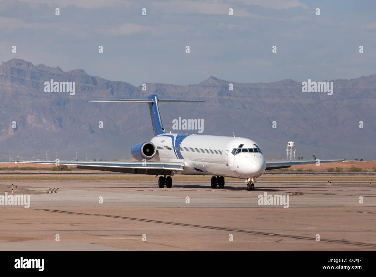 McDonnell Douglas MD-83 (DC -9-83) Flugzeuge N306 FA durch Falcon Air Express bei Phoenix - MESA Einfahrt-Flughafen betrieben. Stockfoto