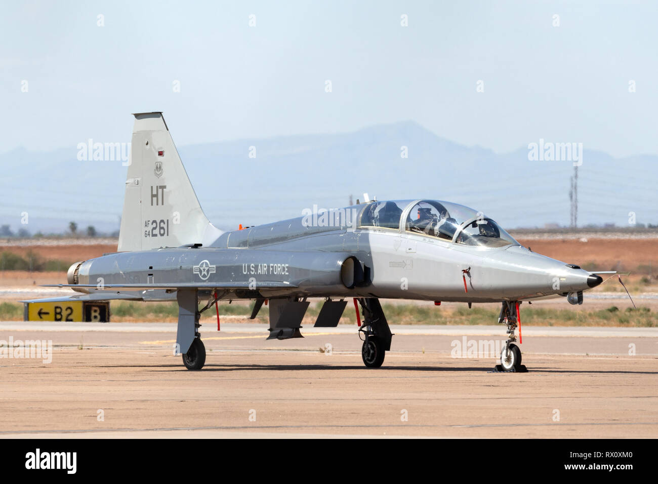 United States Air Force (USAF) Northrop T-38 Talon jet Trainer Flugzeuge aus Holloman Air Force Base in Phoenix - MESA Gateway Airport in Arizona. Stockfoto
