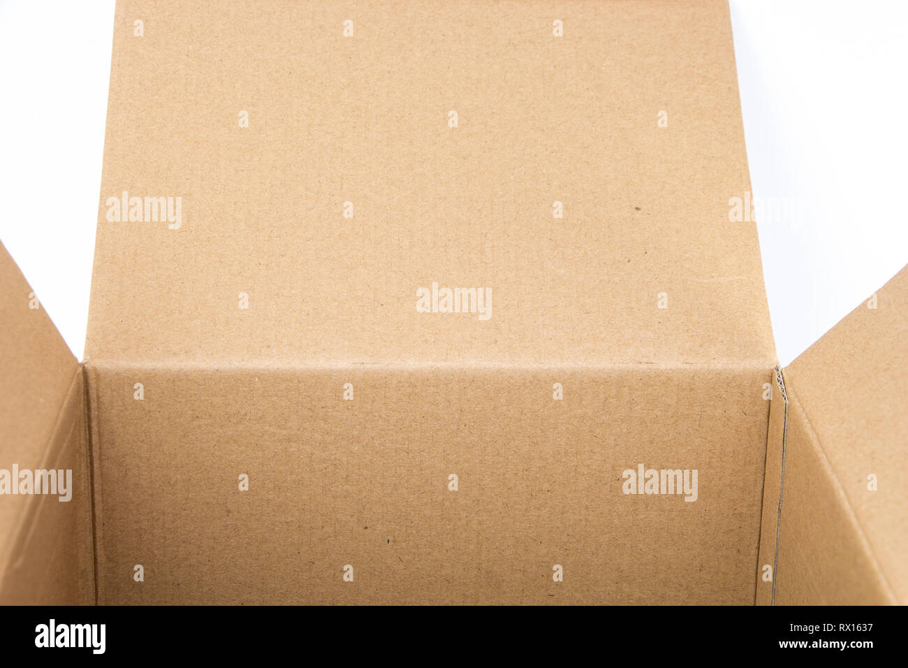 Top von leeren Karton geöffnet Stockfoto