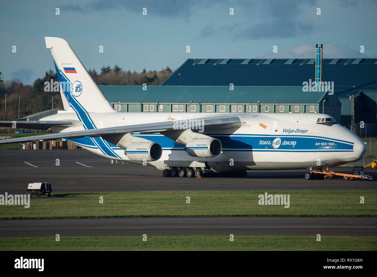 Prestwick, Großbritannien. März 2019. Der russische Riese, bekannt als Antanov 124-100 Commercial Transport Aircraft gesehen am Prestwick International Airport. Stockfoto