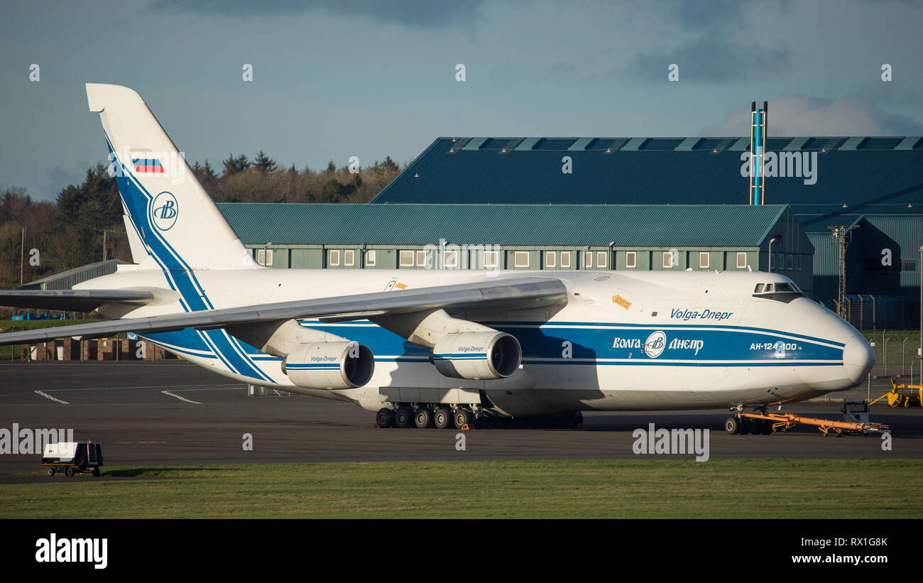 Prestwick, Großbritannien. März 2019. Der russische Riese, bekannt als Antanov 124-100 Commercial Transport Aircraft gesehen am Prestwick International Airport. Stockfoto