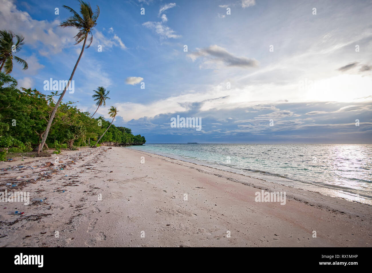 Tomia Insel ist die dritte Insel der Wakatobi mini Archipel. Tomia ist sehr für die Schönheit der Unterwasserwelt, die es umgibt. Stockfoto