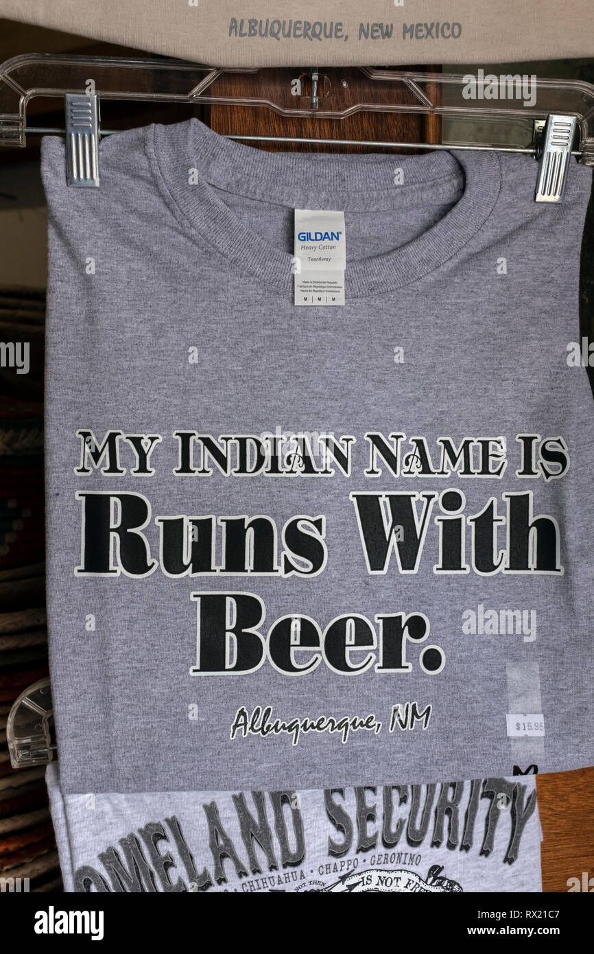 New Jersey T-Shirts: 'My Indischer Name ist läuft mit Bier" Stockfoto