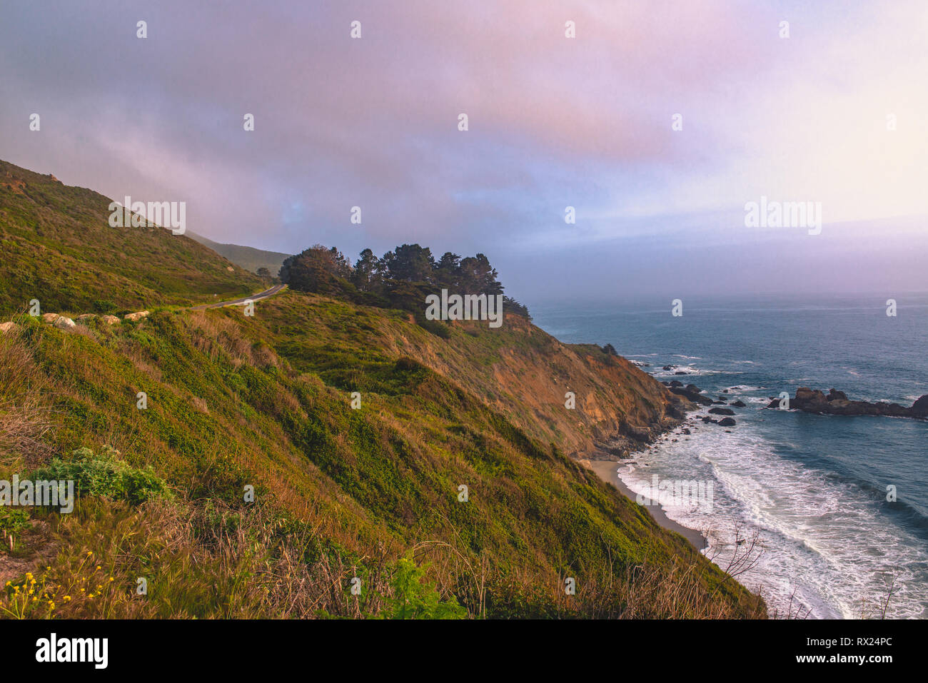 Eine Ansicht aus einem Vista Point off Highway One, Pacific Highway, Kalifornien, USA Stockfoto