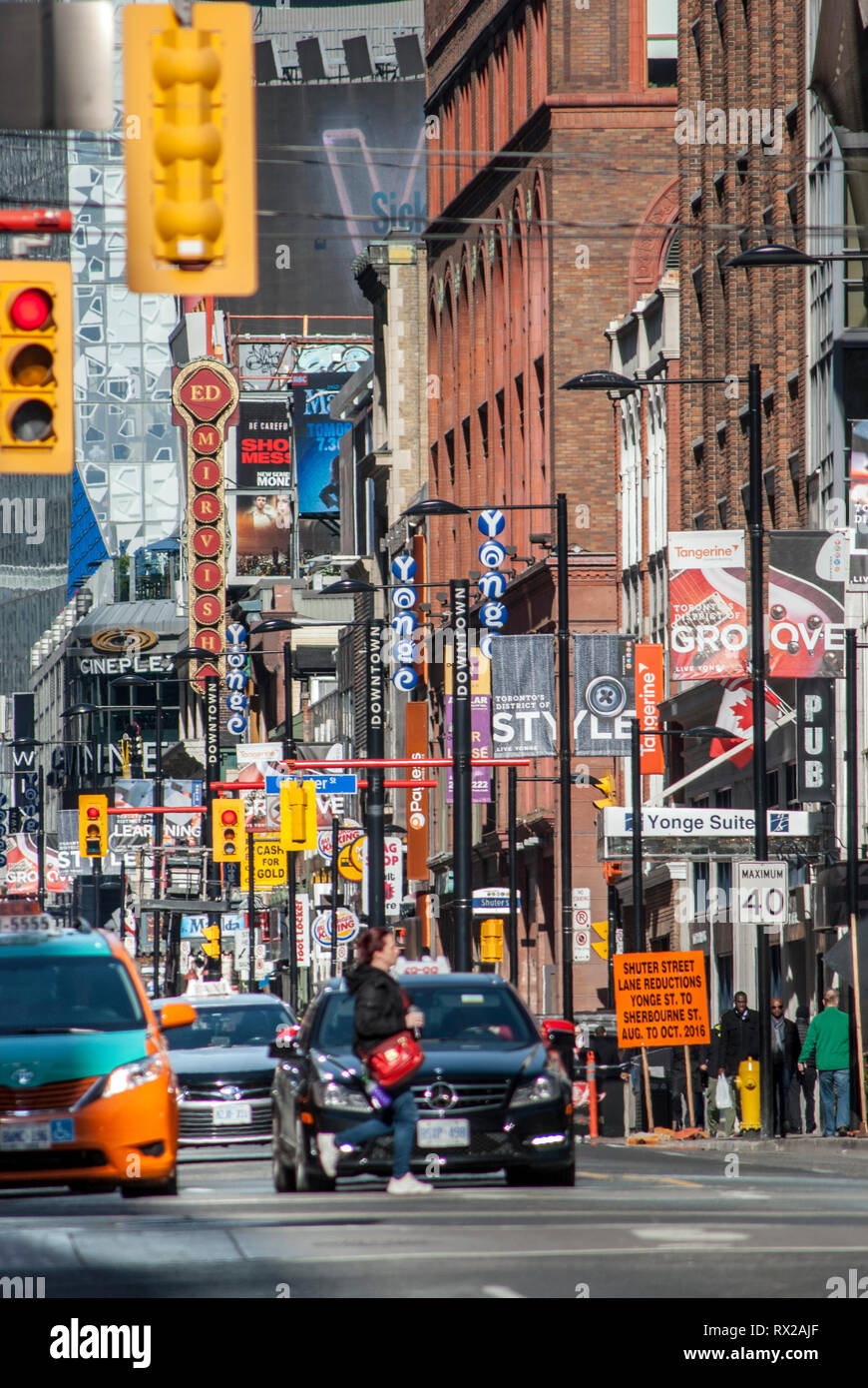 Der Yonge Street in Toronto Downtown. Stockfoto