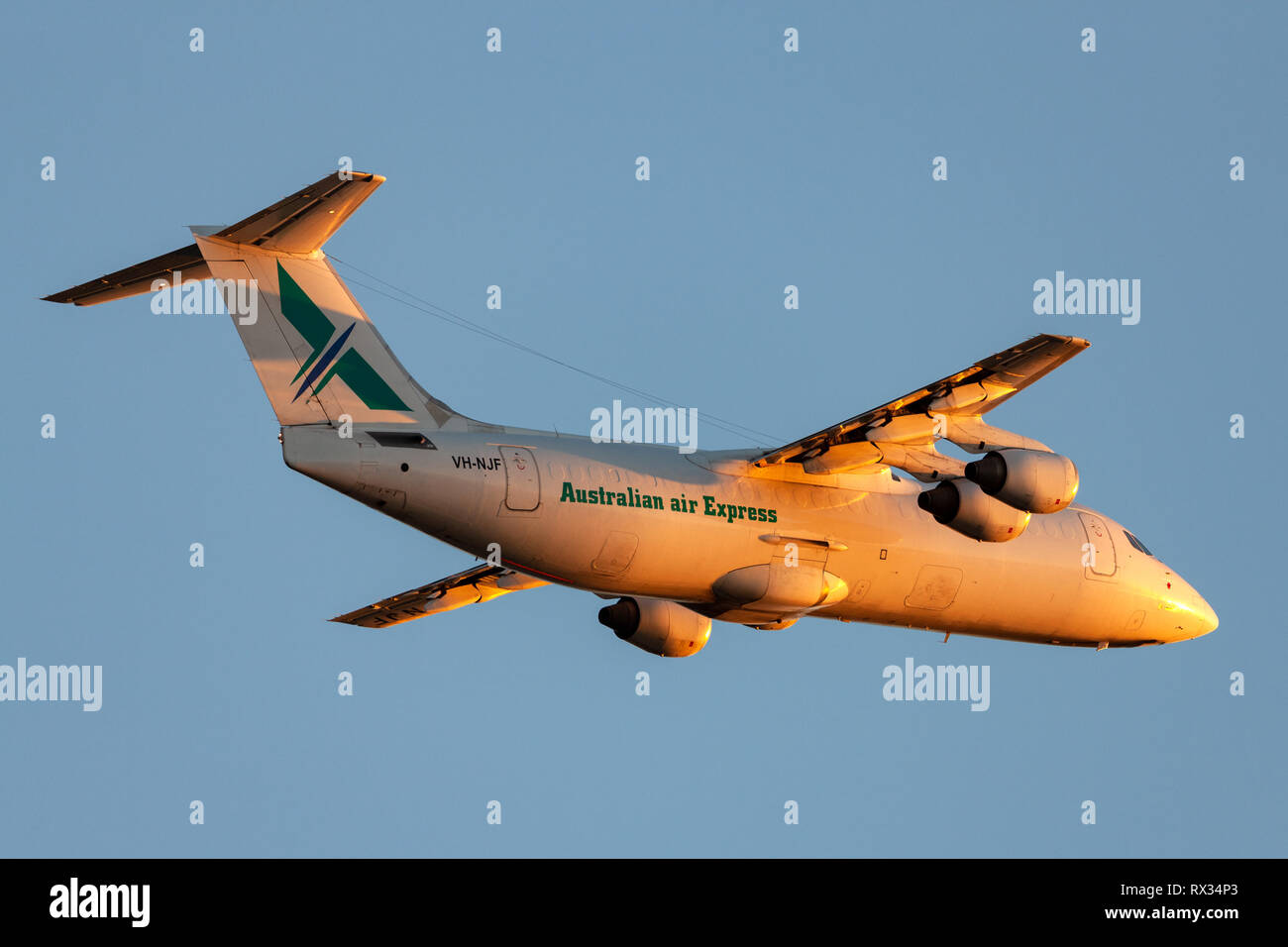 Australian Air Express (National Jet Systems) British Aerospace Flugzeuge 146-300 VH-njf Weg vom Flughafen Adelaide. Stockfoto
