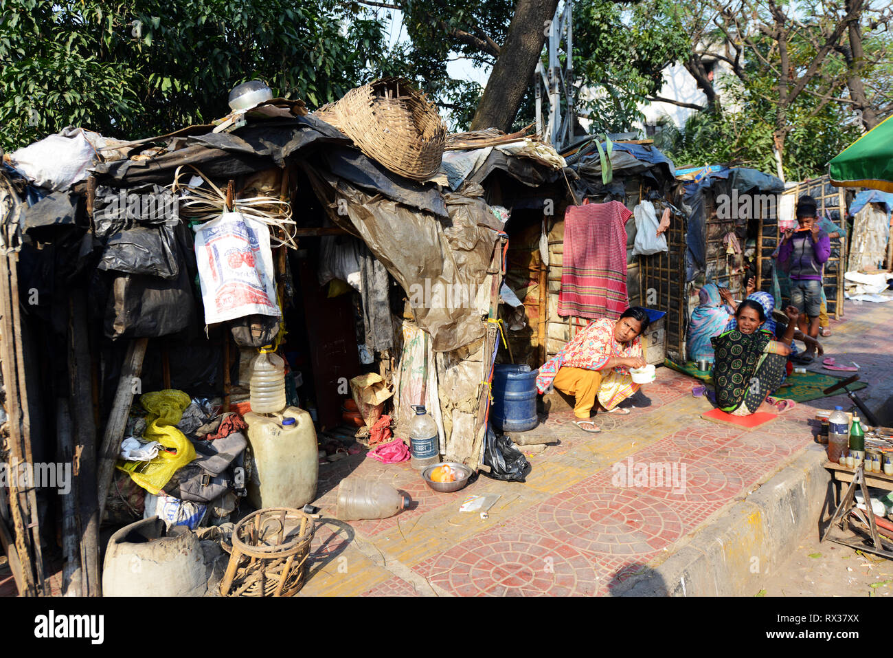 Am Straßenrand Slums in Dhaka, Bangladesh. Stockfoto