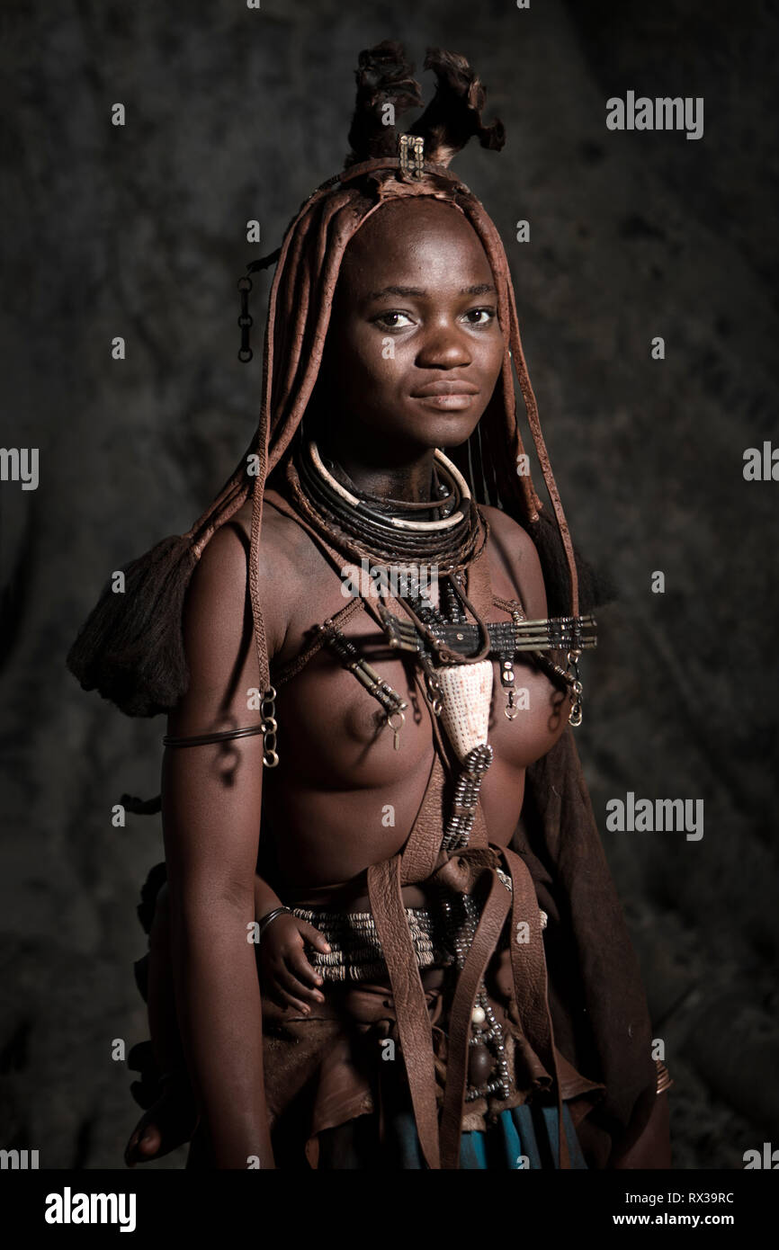 Porträt einer Himba-Frau Stockfoto