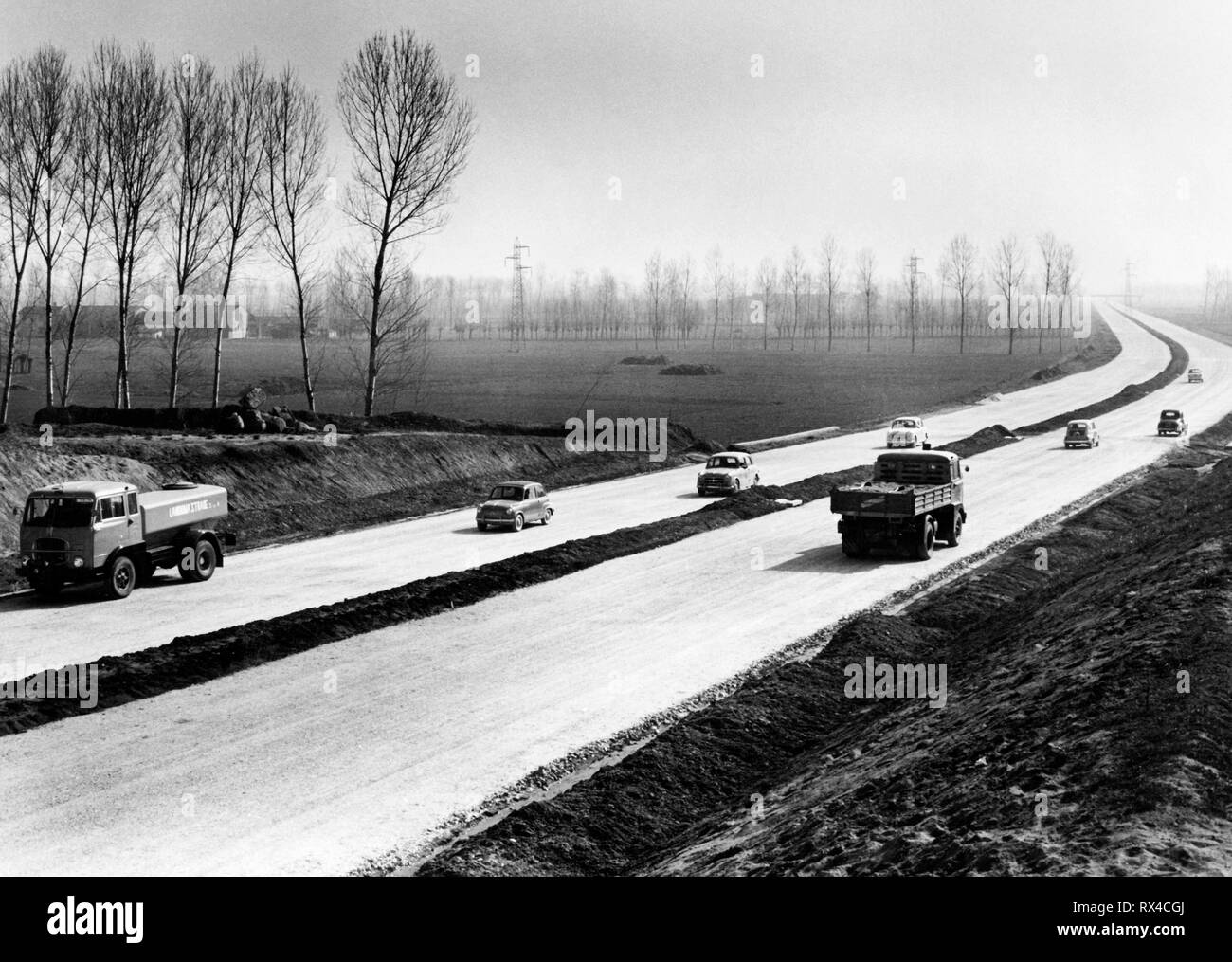 Autobahn im Bau, somaglia, Italien 1960 Stockfoto