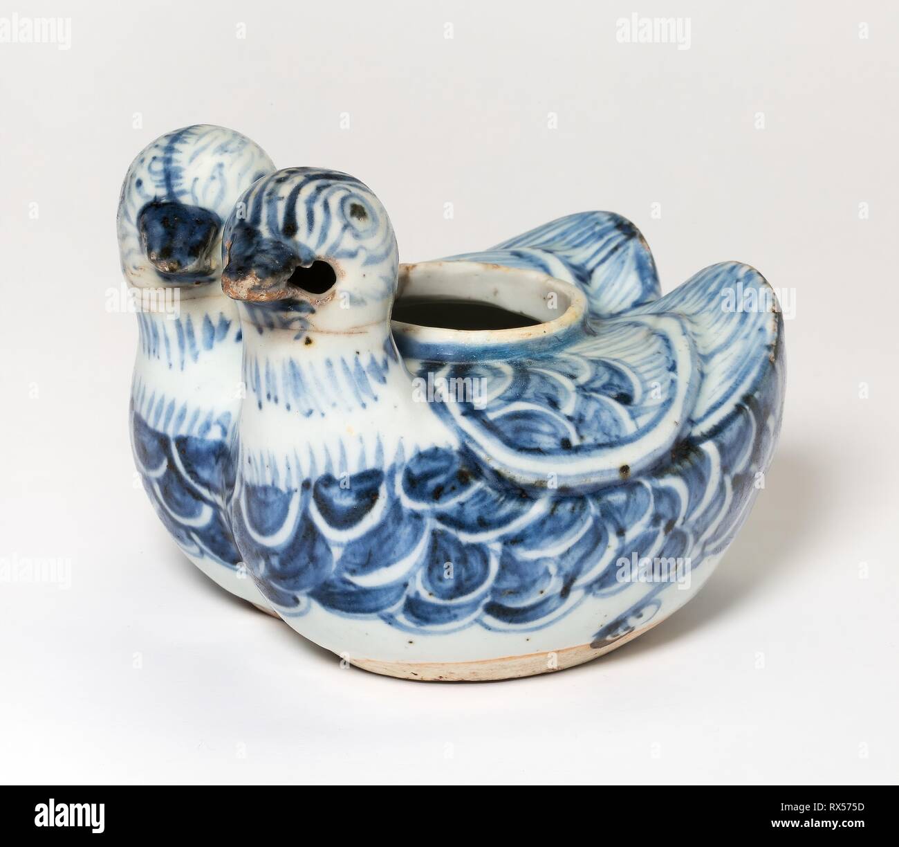 Duck-Shaped Ewer. China, auf den Philippinen gefunden. Datum: 1400-1499. Abmessungen: . Slip-beschichtete Steinzeug in unterglasur blau lackiert. Herkunft: China. Museum: Das Chicago Art Institute. Stockfoto