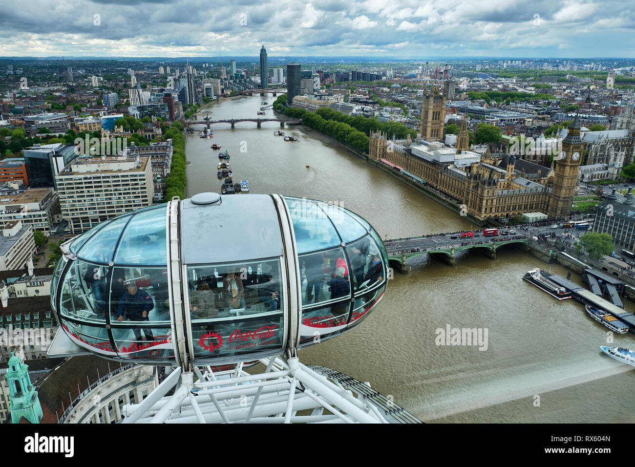 Abgebildet ist das London Eye Blick von einem Pod. Stockfoto