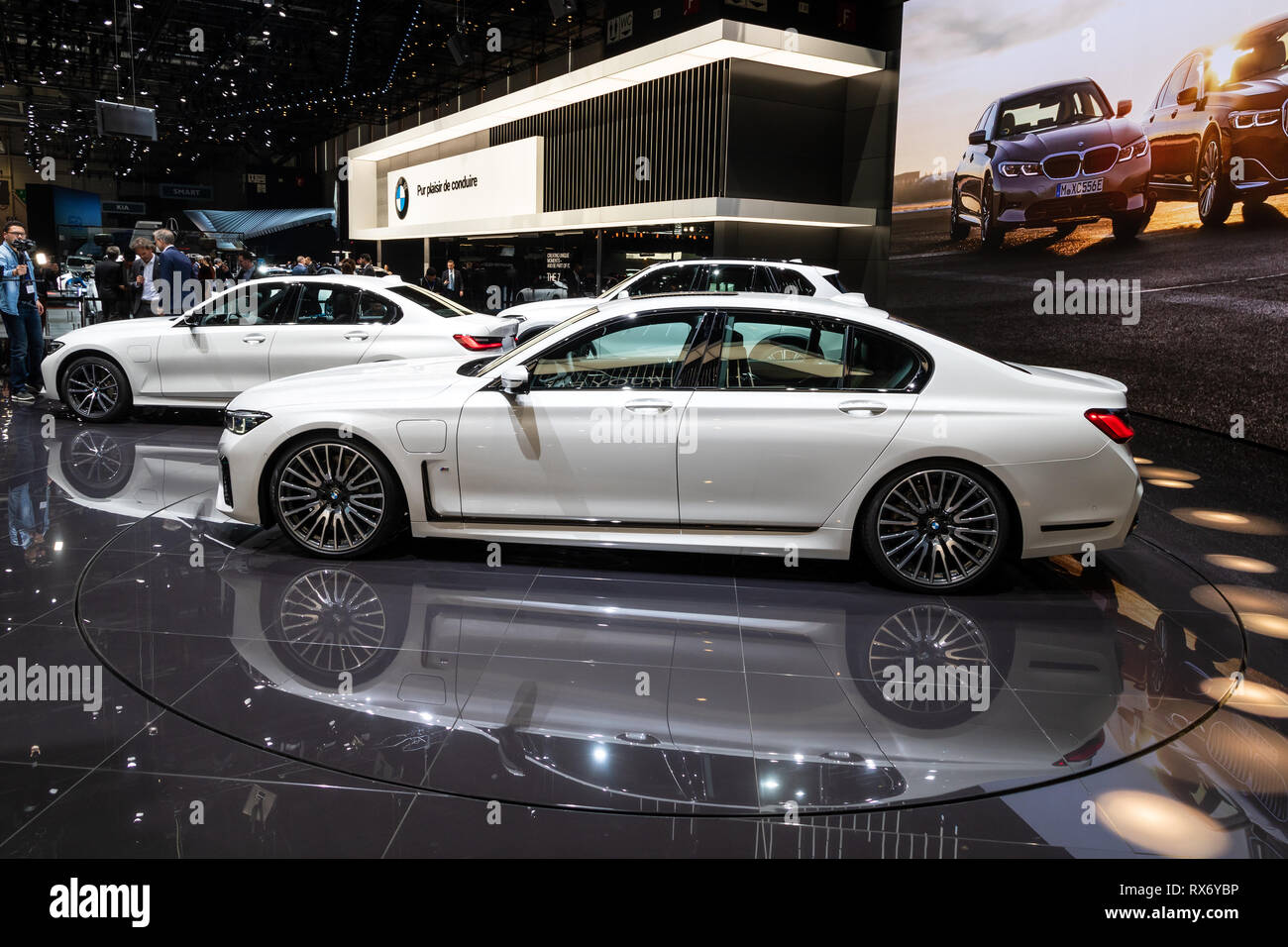 Genf, Schweiz - 5. MÄRZ 2019: Neue 7er-BMW auf dem 89. Internationalen Automobilsalon in Genf präsentiert. Stockfoto