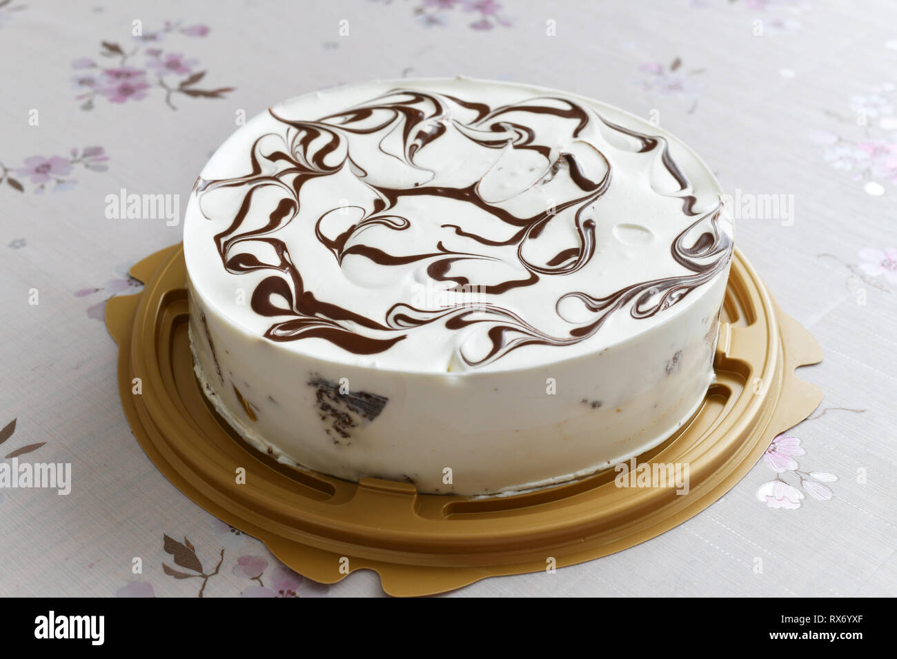 Die fettarmen Joghurt Torte mit Schokolade Stockfoto