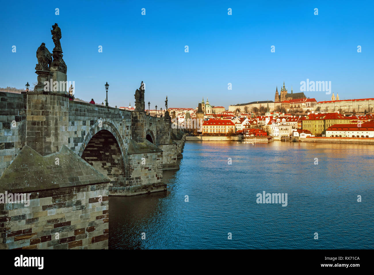 Malerische Aussicht auf das historische Zentrum von Prag, Gebäude und Wahrzeichen der Altstadt, Prag, Tschechische Republik Stockfoto