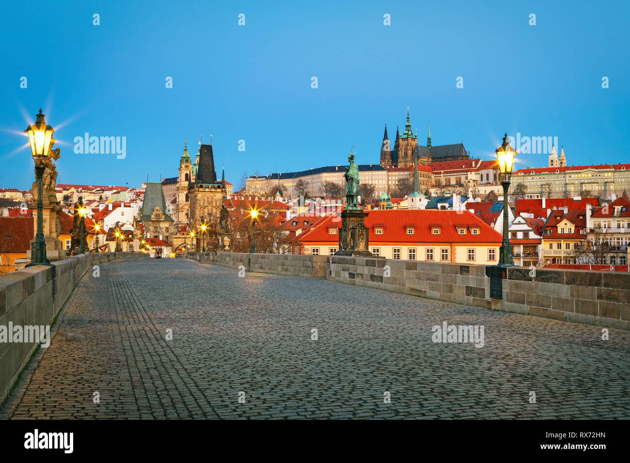 Malerische Aussicht auf das historische Zentrum von Prag, Gebäude und Wahrzeichen der Altstadt, Prag, Tschechische Republik Stockfoto