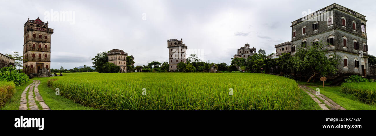 Juli 2017 - Pingyao, China. Pingyao Zili Diaolou im Dorf, in der Nähe von Guangzhou. Durch reiche Überseechinesen gebaut, diese Familie Häuser sind eine einzigartige Mischung von Ch Stockfoto