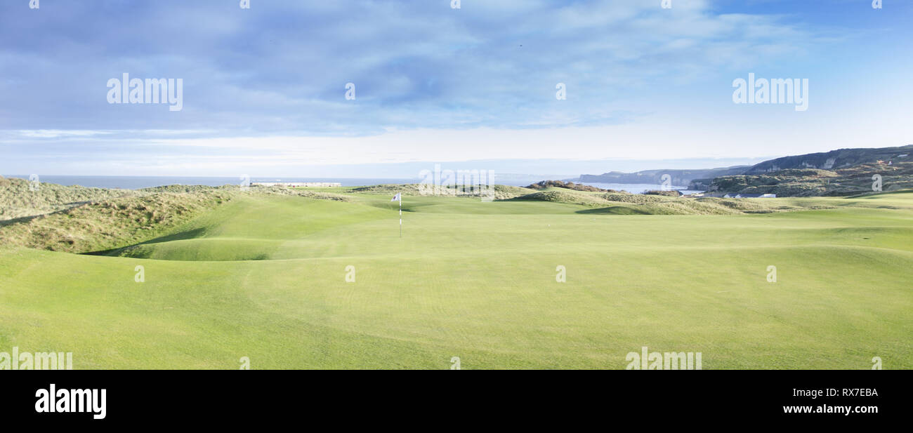 18. Jan 2015 Royal Portrush Golf Club, Portrush, Co. Antrim, Nordirland. Auf der Royal Portrush Golf Club Kurs 2015 genommen. Dieser Kurs (mit einigen Stockfoto