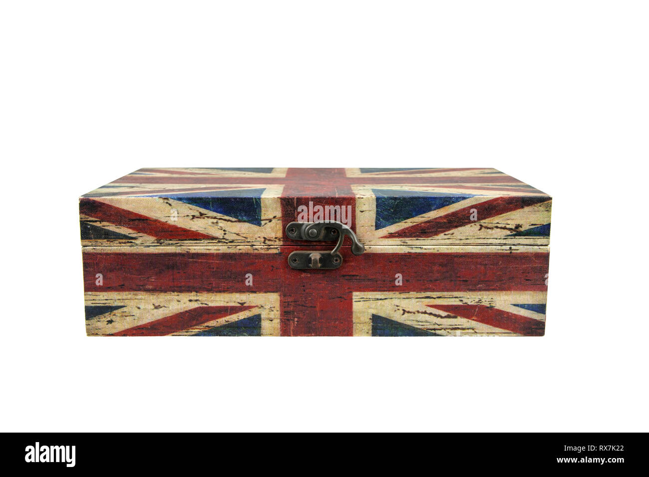 Vintage Box mit britischer Flagge isolieren auf weißem Hintergrund mit Freistellungspfaden. Stockfoto