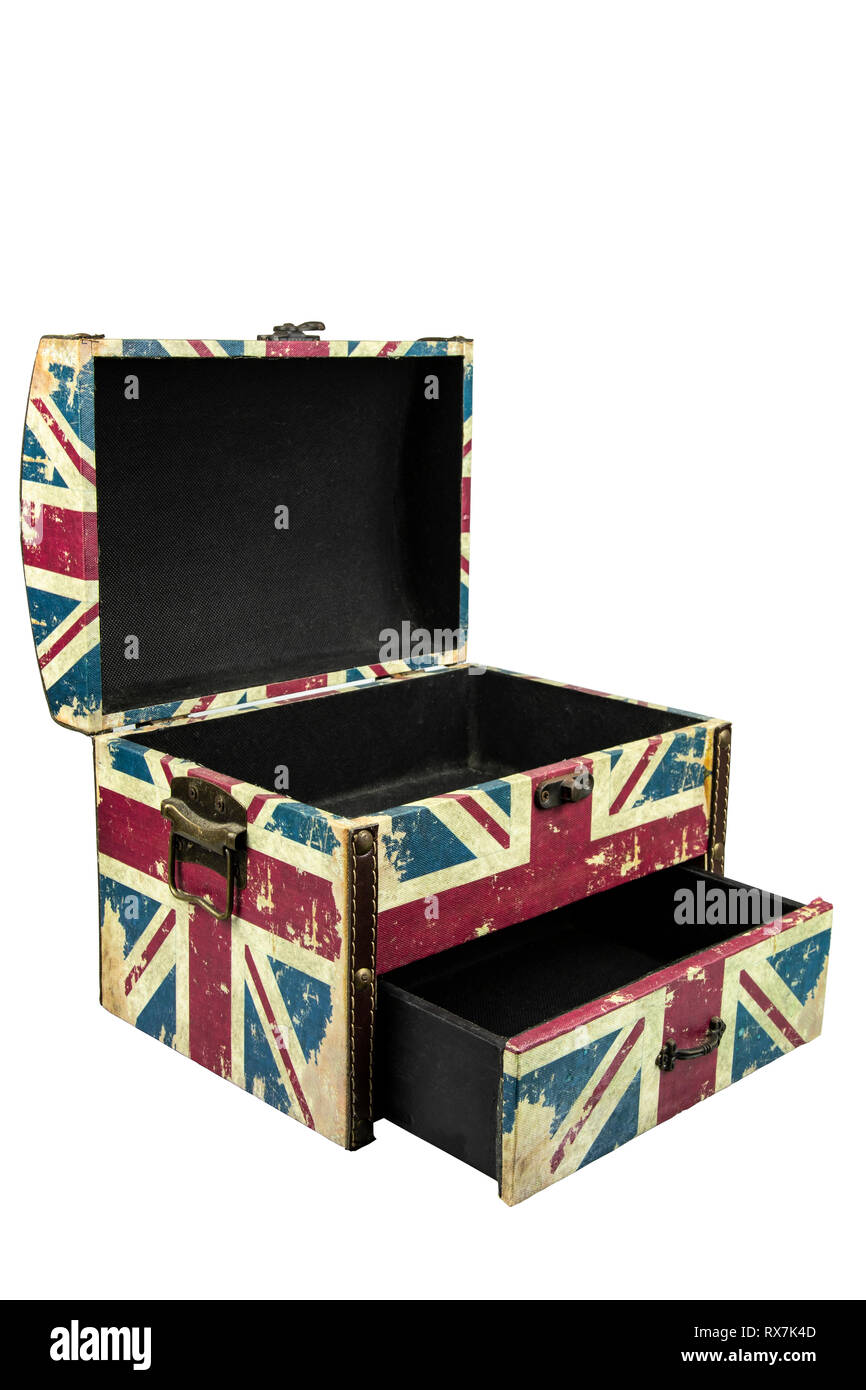 Vintage Box mit britischer Flagge isolieren auf weißem Hintergrund mit Freistellungspfad Stockfoto