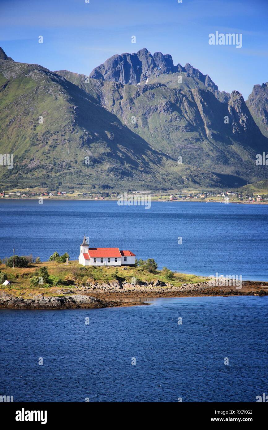 Norwegen Landschaft - Sildpollnes Kirche in Vestpollen, Lofoten. Stockfoto