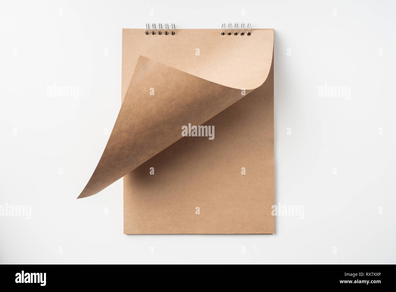 Designkonzept - Ansicht von oben bis sie kraft Seite auf weißem Hintergrund für Mockup isoliert Stockfoto