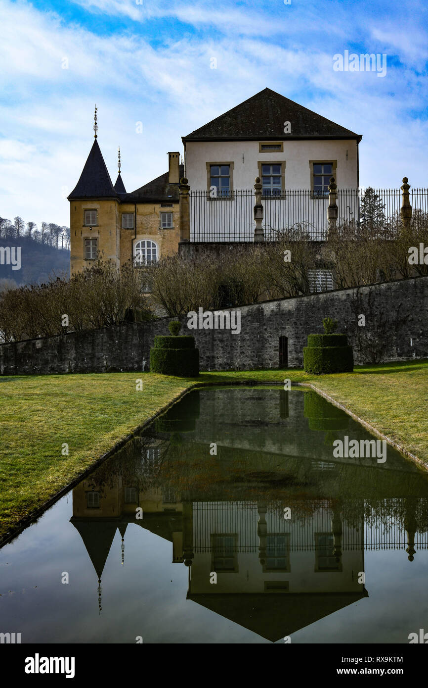 Das Neue Schloss von Ansembourg liegt im Zentrum von Luxemburg in das Tal der Sieben Schlösser. Stockfoto