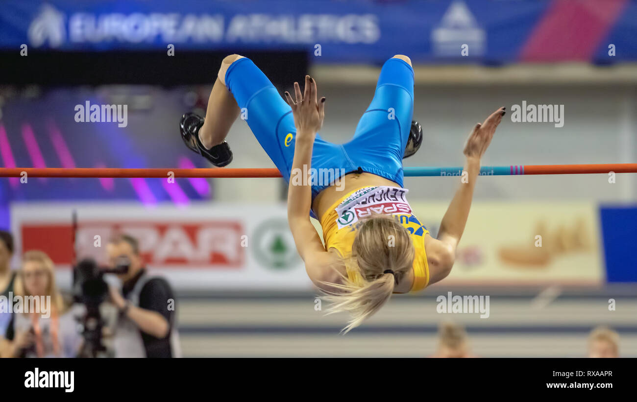 Glasgow, Schottland, Großbritannien. 3. März, 2019. Der Ukraine Yuliya Levchenko konkurriert im Hochsprung der Frauen, während Tag 3 der Glasgow 2019 Europäischen Stockfoto