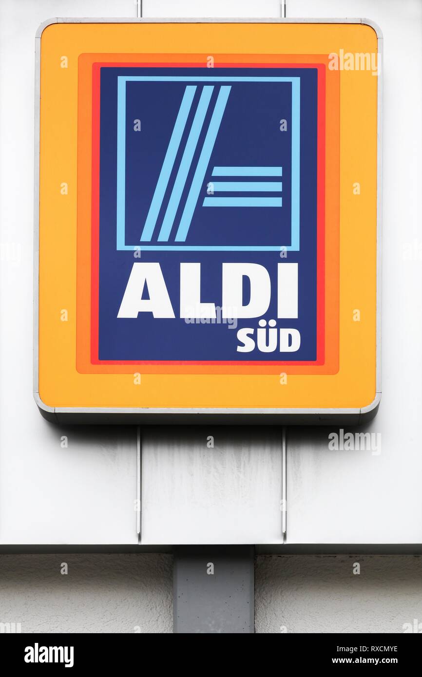Bitburg, Deutschland - 2 September, 2018: Aldi Sud Logo auf eine Wand. Aldi ist einer der führenden globalen Rabatt Supermarktkette mit über 10 000 Filialen Stockfoto