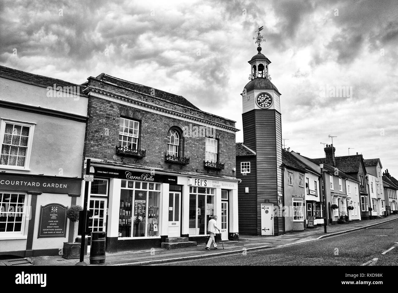 Coggeshall High Street, Essex, Großbritannien. HDR-Enhanced, Schwarz und Weiß Foto. Stockfoto