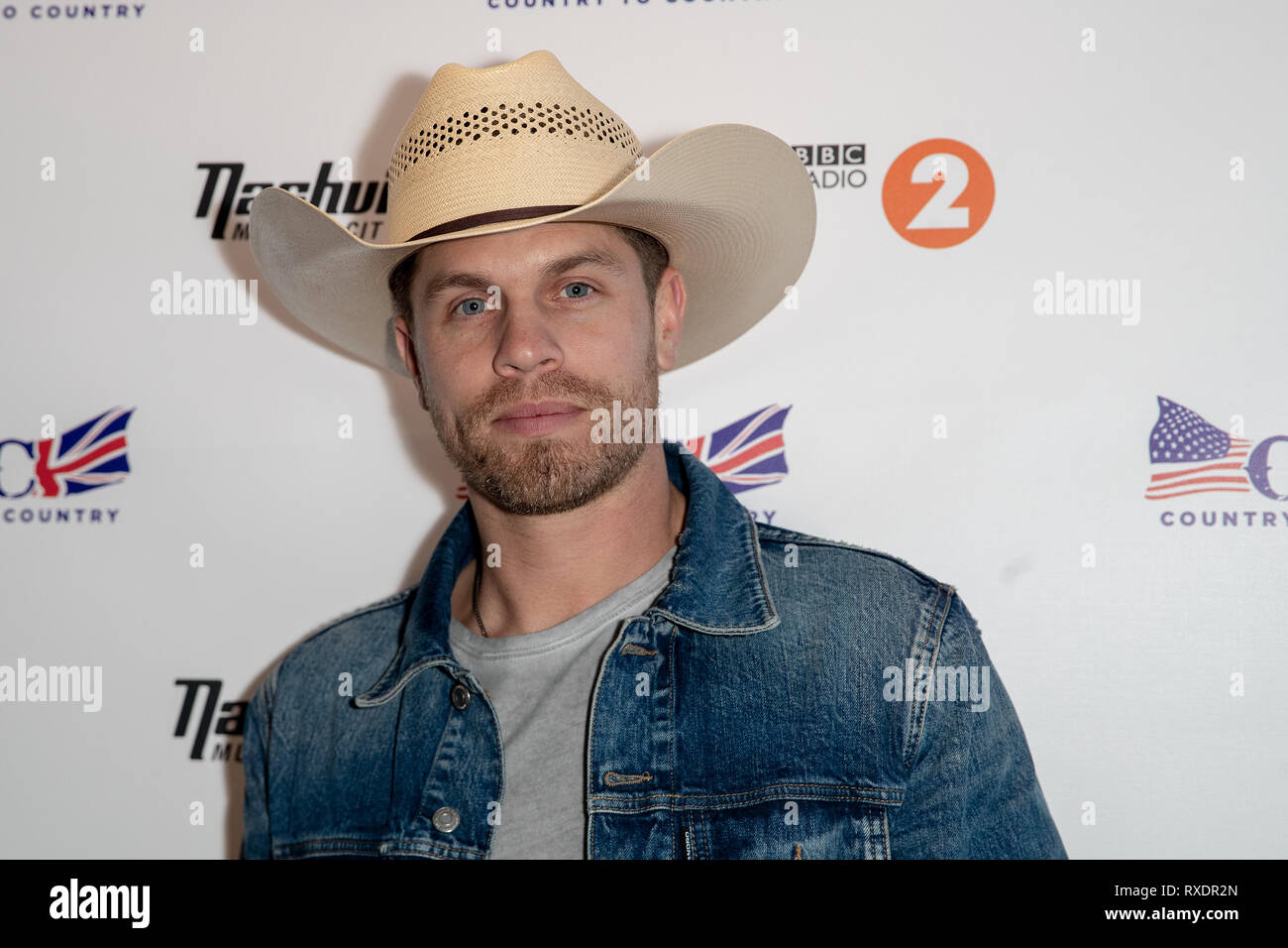 London, Großbritannien. 09 Mär, 2019. London, Großbritannien. Samstag, 9. März 2019. Dustin Lynch stellt backstage am Tag 1 der C2C-Land 2 Land Festival in der O2 Arena, Kredit: Jason Richardson/Alamy leben Nachrichten Stockfoto