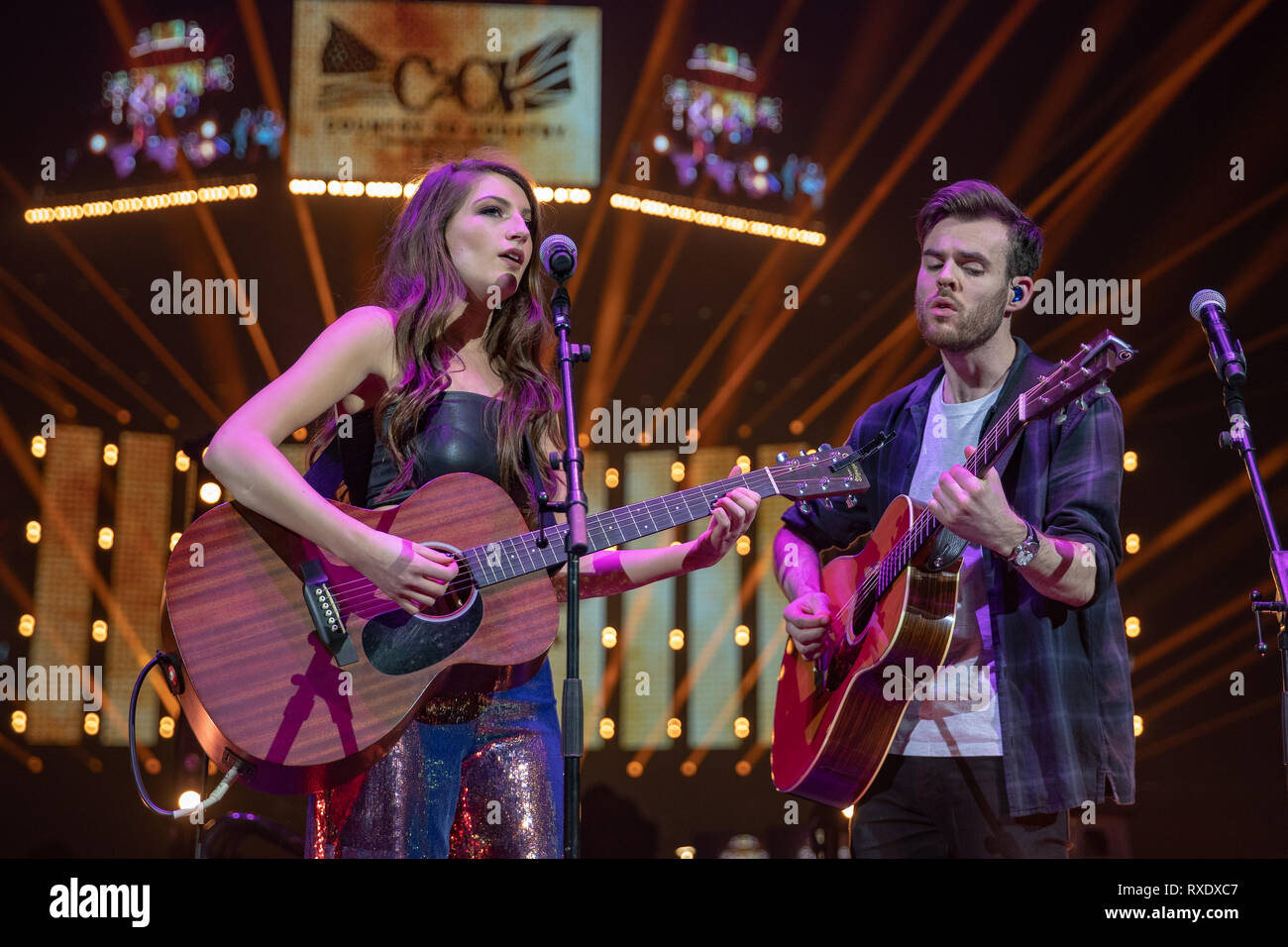 London, Großbritannien. 09 Mär, 2019. London, Großbritannien. Samstag, 9. März 2019. Catherine McGrath auf der Bühne im Rampenlicht an Tag 2 von C2C: Land zu Land Festival in der O2 Arena, Kredit: Jason Richardson/Alamy leben Nachrichten Stockfoto