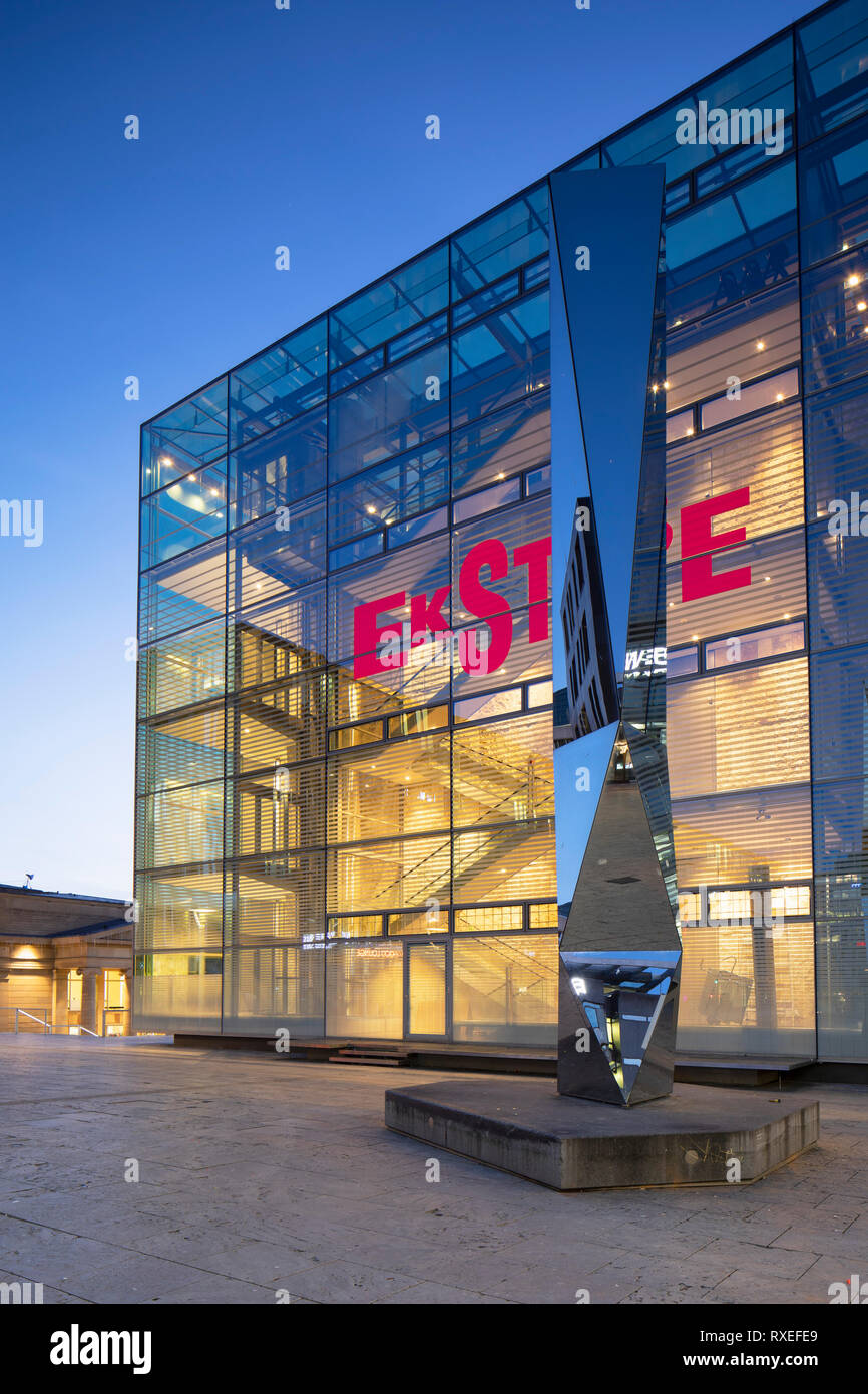 Kunstmuseum Stuttgart im Morgengrauen, Stuttgart, Baden-Württemberg, Deutschland Stockfoto