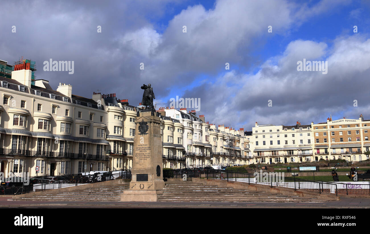 BRIGHTON, East Sussex, England, Vereinigtes Königreich - Februar 7, 2019: Regency Square in Brighton, eine aus dem frühen 19. Jahrhundert Wohnentwicklung. Stockfoto