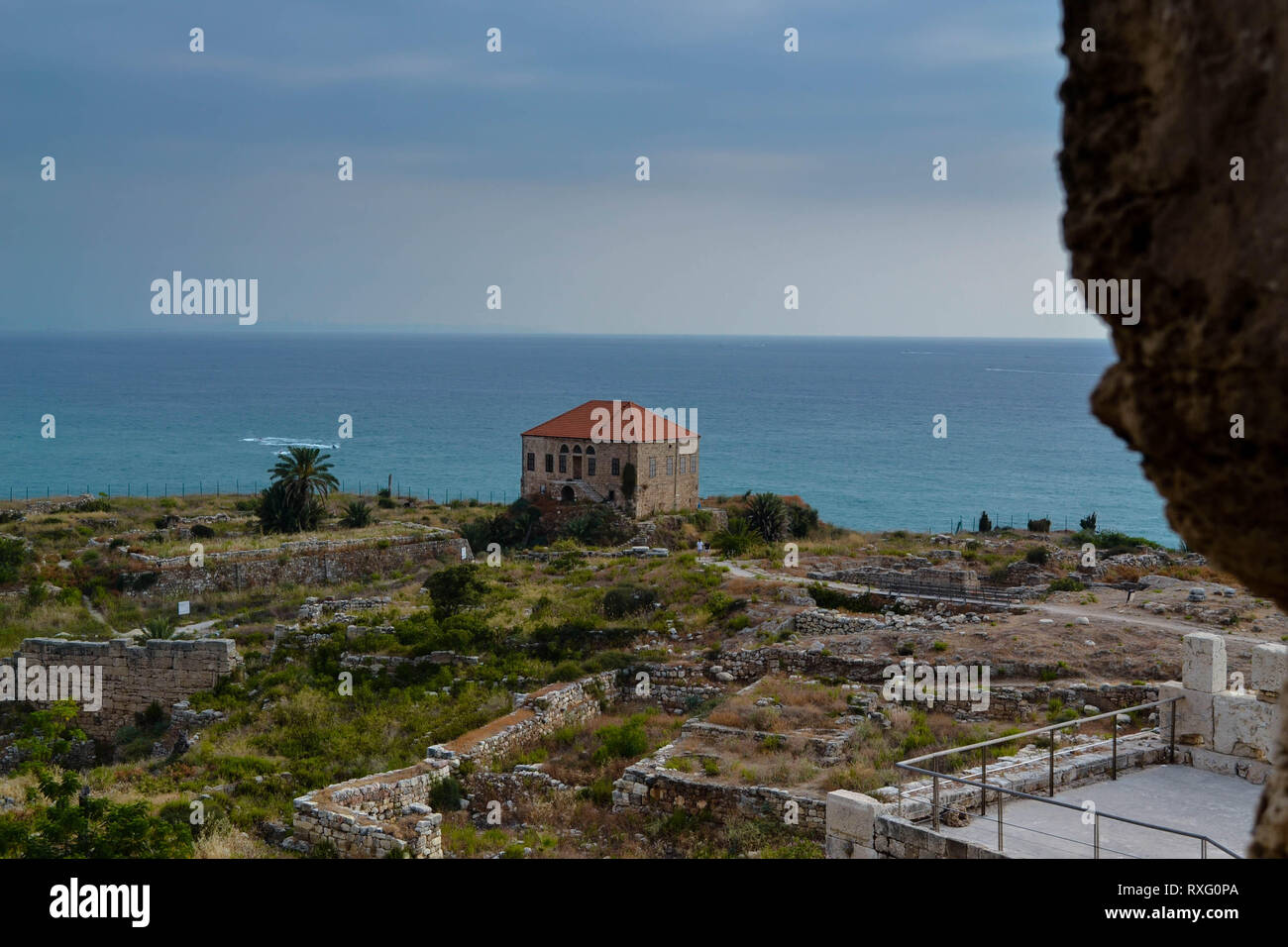 Im Bild oben ist die Othman El-Houssami Haus in Byblos, Libanon. Dieses Haus wurde im 19. Jahrhundert erbaut und bleibt stehen bis auf diesen Tag. Stockfoto