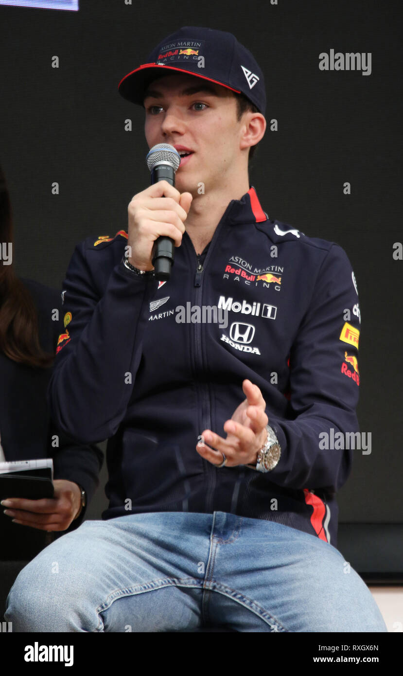 Tokio, Japan. 9 Mär, 2019. Red Bull Racing niederländische Fahrer Max Verstappen spricht eine Pressekonferenz von Honda-F1-Teams bei der Honda Zentrale in Tokio am Samstag, den 9. März 2019. Formel-1-Grand Prix der Saison 2019 wird in dieser Woche in Australien Open. Credit: Yoshio Tsunoda/LBA/Alamy leben Nachrichten Stockfoto