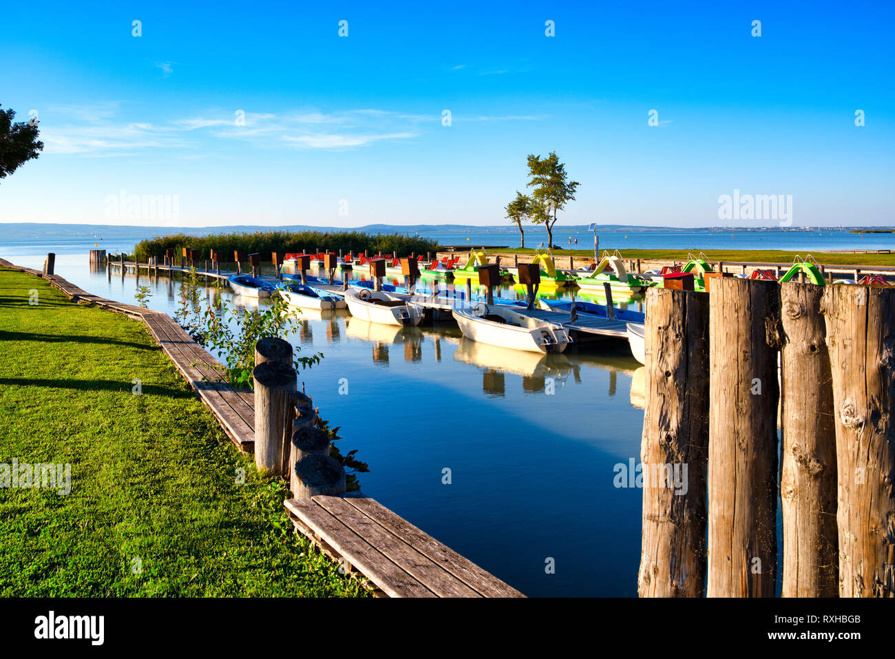 Podersdorf am See ist eine Gemeinde im Bezirk Neusiedl am See im Burgenland und in einer beliebten Ferienregion Stockfoto