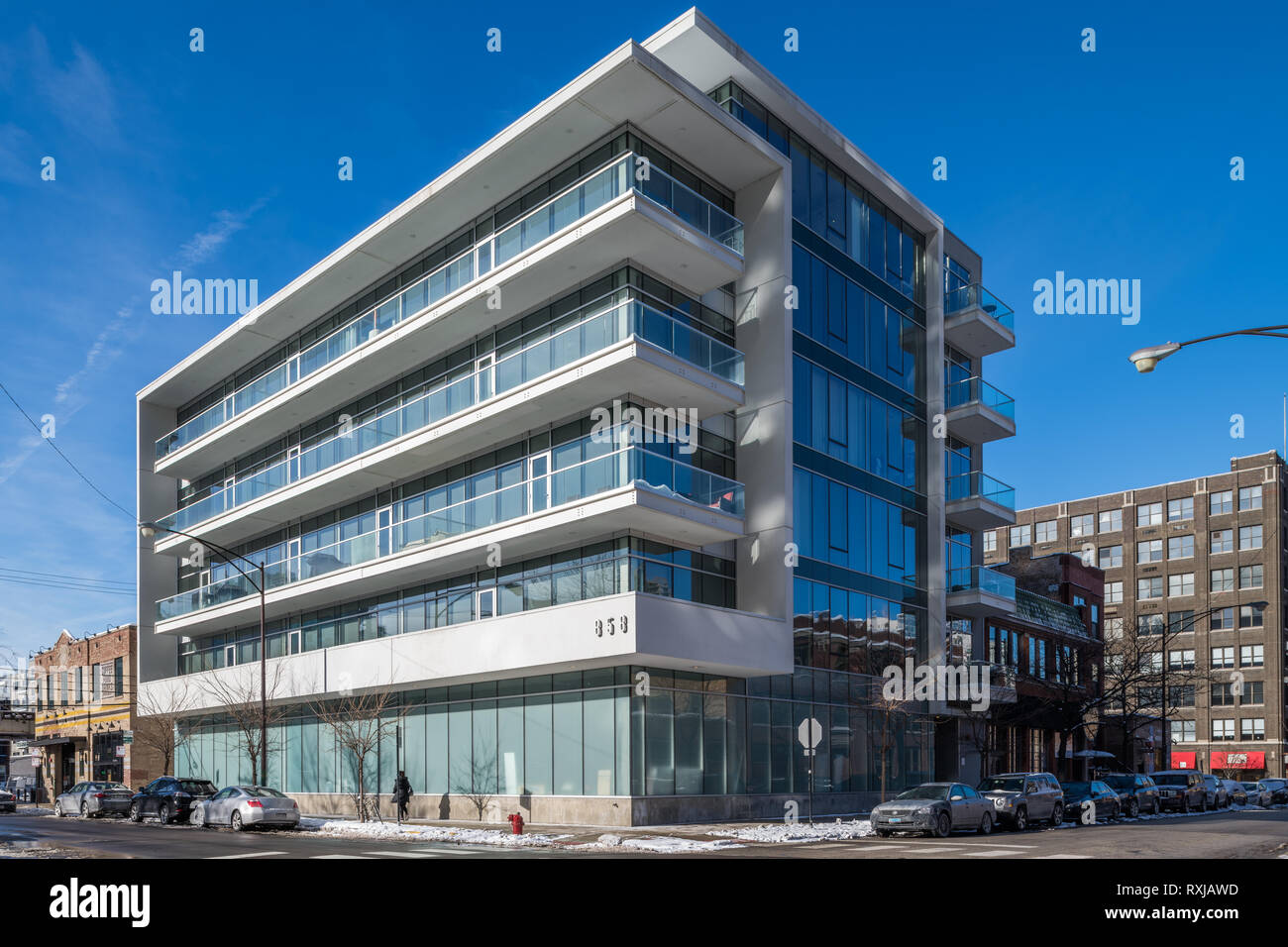 Modern Multi-unit-Wohngebäude in der Nähe von North Side Nachbarschaft Stockfoto